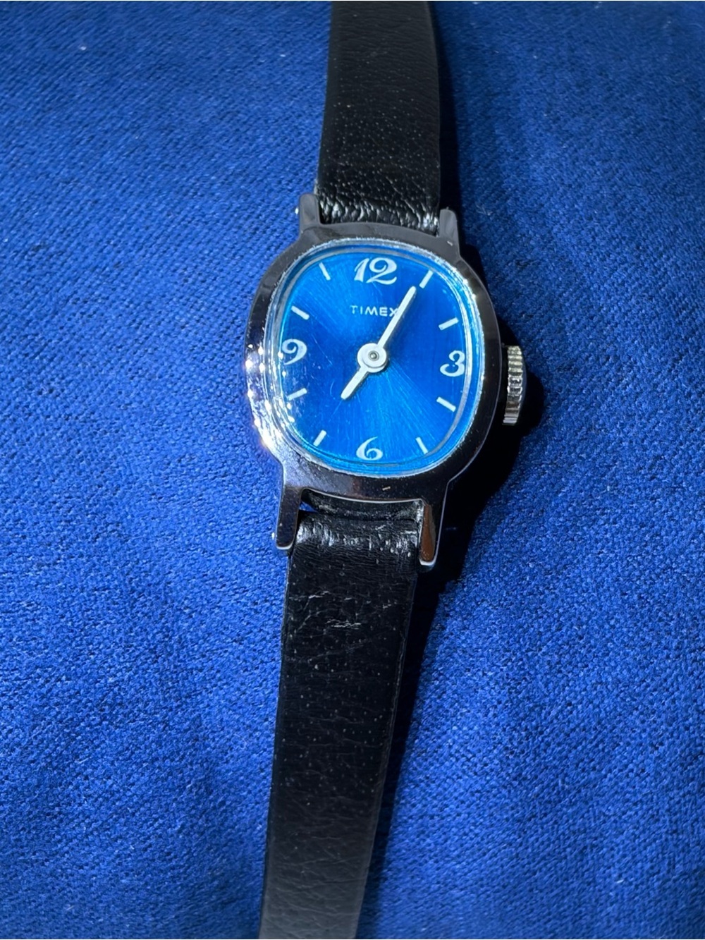 Vintage Timex Women’s Mechanical Watch Blue Dial Hand Wind Silver Tone